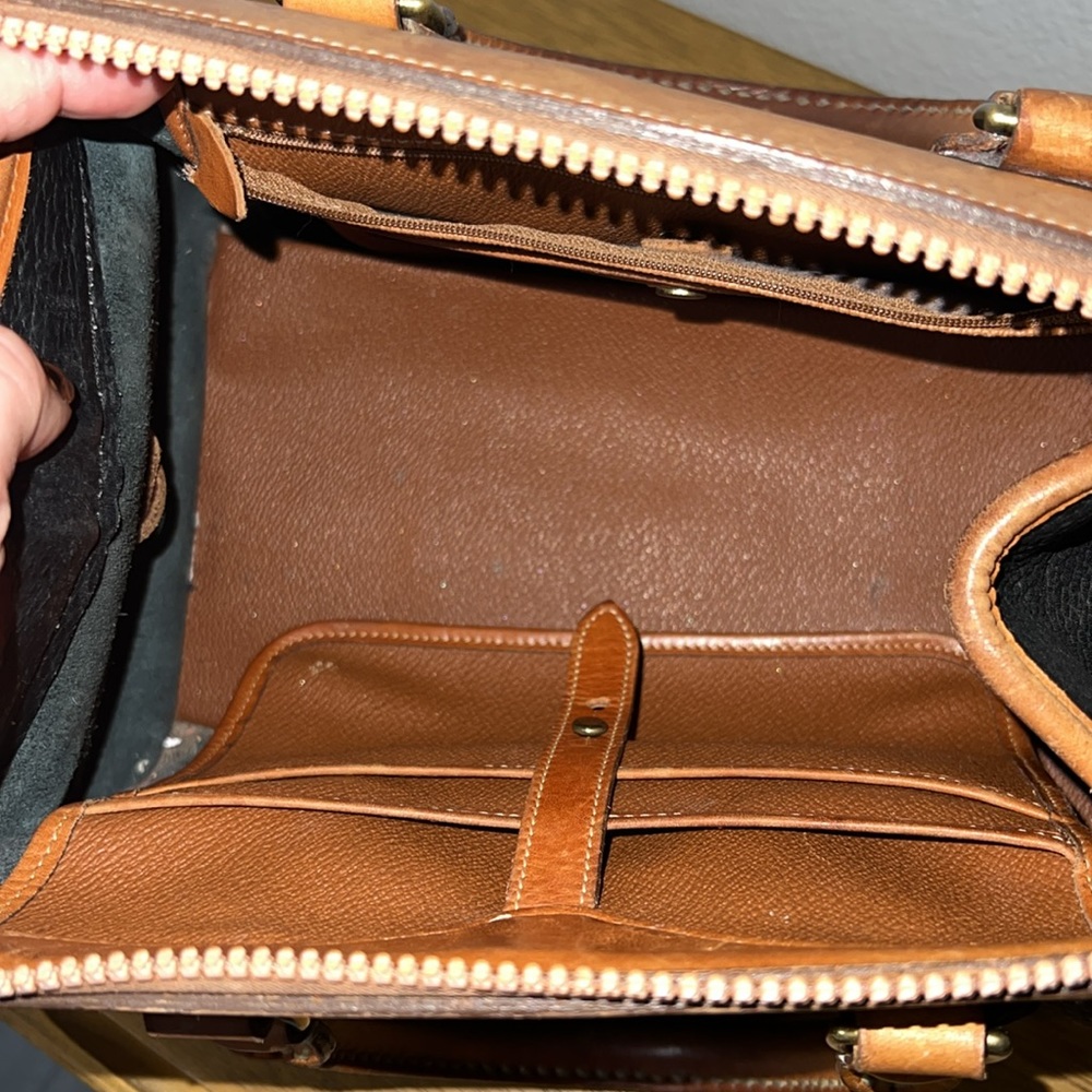 Dooney & Bourke Vintage Gladstone Khaki/British Tan - Picture 11 of 17